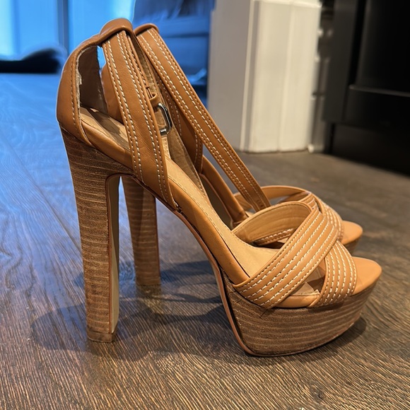 Platforms - Picture 3 of 5